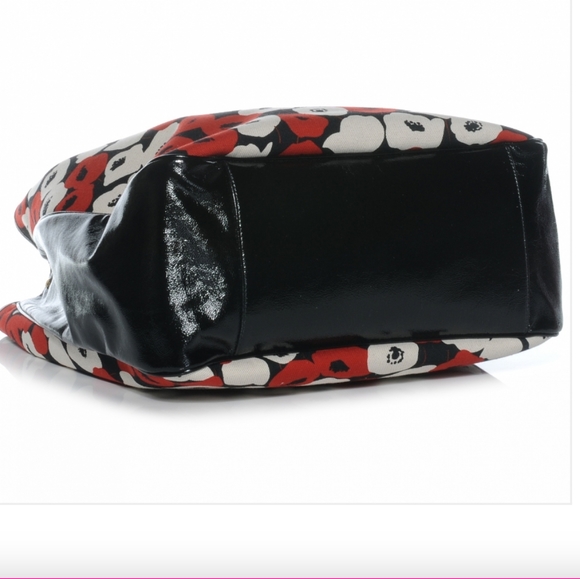 YSL Poppy Hobo Bag - Picture 12 of 16